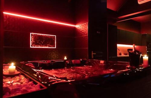 Tourcoing Apartment | Loveroom Ô Diable Des Plaisirs avec jacuzzi