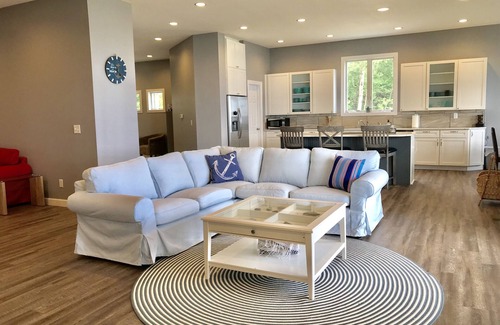 Black River House | Loving Life at the Lake