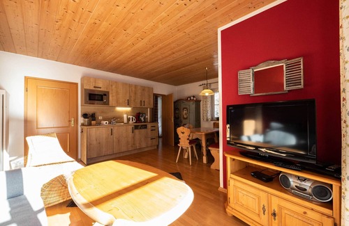Obergrainau Apartment | Lovingly furnished holiday apartment "Zirbe" in the Zugspitz village Grainau