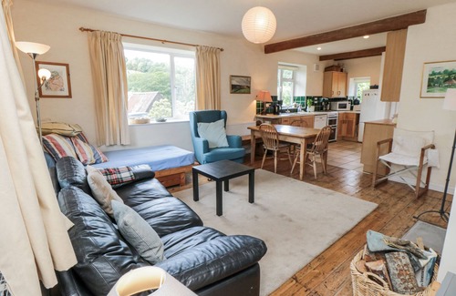Hartoft Cottage | LOW MUFFLES BRIDGE, family friendly, with open fire in Pickering