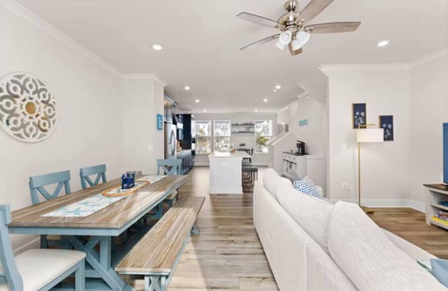 Caine Woods House | Low Tide Landing