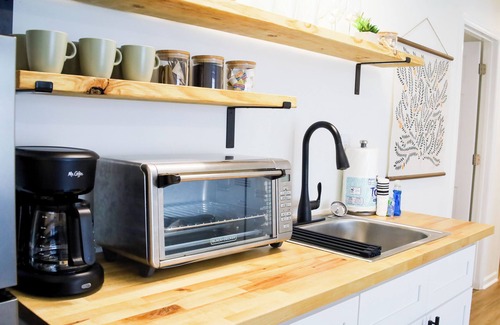 North Carolina Coast Apartment | Low Tide: Surf APT, Clean & Cozy, Walk to Beach, Lake & Park