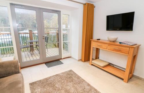 Ambleside House | Lowe-McConnell