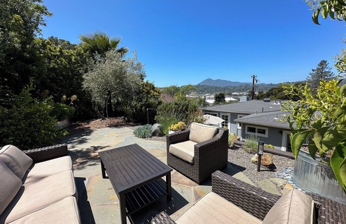 Country Club House | Lower Level Suite + Private Bath in San Rafael