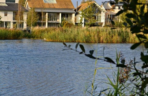 Cirencester House | Lower Mill holiday house accomodation with internet access and balcony/terrace