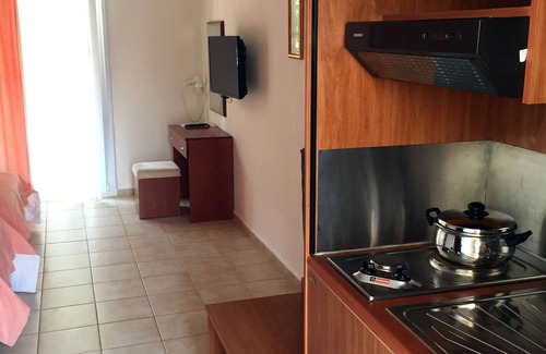 Metamorfosi Apartment | Loxandra Studios