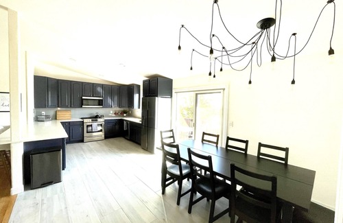 Chaffee Park House | Lrg Home + Caboose add on option + Sleeps 20 + Hot Tub + Backyard Oasis
