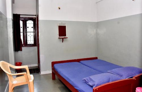 Dindigul Hotel | LRR TOWERS(LODGE)