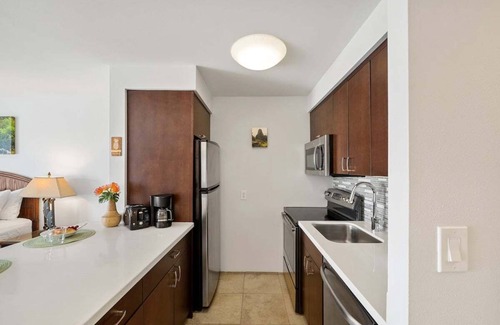 Historic Lahaina Front Street Condo | LS 418 Studio Near Beach, Pool & Relaxing Hot Tub