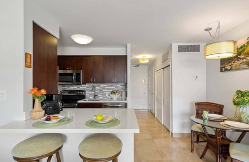 Historic Lahaina Front Street Condo | LS 418 Studio Near Beach, Pool & Relaxing Hot Tub