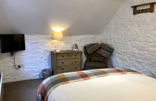 Stow-on-the-Wold Bed & Breakfast | Lucy's Tearoom B&B