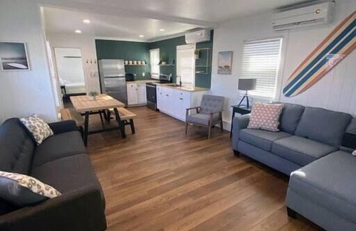 Ludington Apartment | Ludington Ave Suite 1- blocks from downtown!