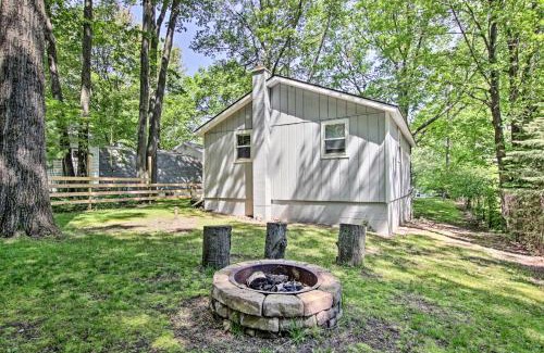 Ludington House | Ludington Cottage with Deck, Yard and Fire Pit!