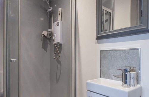 Kilmarnock Condo | Lugton Rooms - 1 bedroom suite