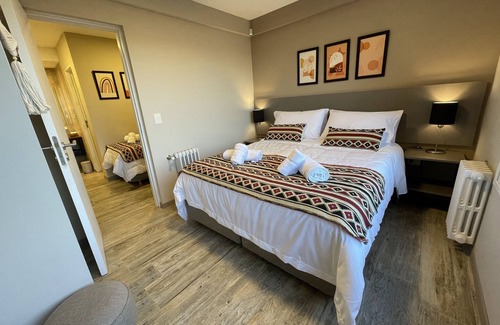 San Carlos de Bariloche House | LUJOSO DUPLEX FAMILIAR CON VISTA AL LAGO EN PLAYA BONITA