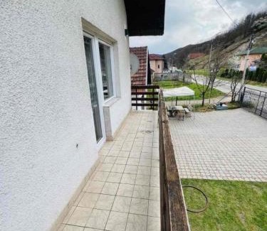 Central Serbia House | Lukare Apartman 1