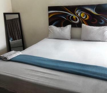 Emfuleni House | Lula Guest House