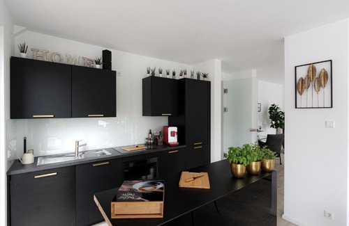 Stadionviertel Apartment | LULEX IV - Traumwohnung Terasse Garten in Neuss