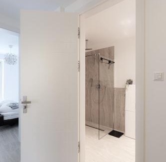 Stadionviertel Apartment | LULEX IV - Traumwohnung Terasse Garten in Neuss