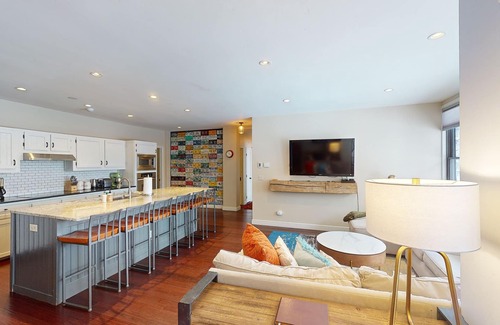 Telluride Condo | Lulu-North Chute by Curate Telluride-Pool, Hot tub, Walkable, Town, Res Parking