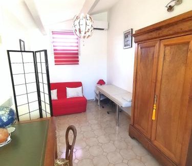 La Celle-sous-Gouzon Villa | Lumineuse villa au pied de la pinède