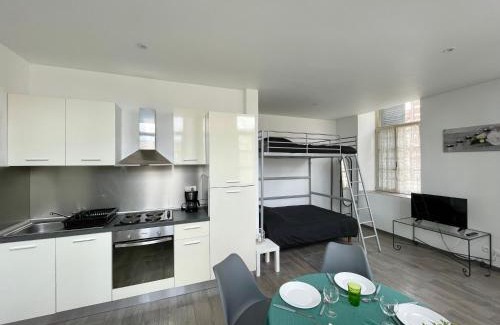 Givet Apartment | Lumineux et rénové studio en centre ville