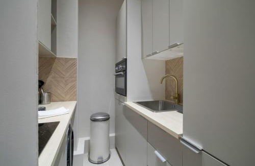 Porte-Dauphine Apartment | Lumineux & spacieux - Vue dégagée, Arc de Triomphe