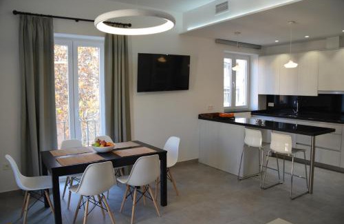 Figares Apartment | LUMINOSO Y MODERNO APARTAMENTO EN EL CENTRO