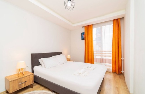 Antalya City Centre Apartment | Luminous Flat 15 min to Hadrian Gates