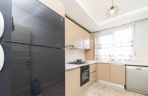 Antalya City Centre Apartment | Luminous Flat 15 min to Hadrian Gates