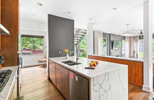 Buckhead House | Luna De Lenox by Minty Living
