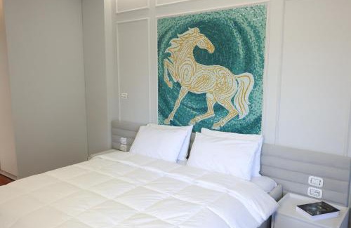 Blloku Apartment | Lunarist - Luxury Jacuzzi Suites Tirana Prime Location