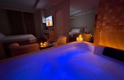 Blloku Apartment | Lunarist - Luxury Jacuzzi Suites Tirana Prime Location