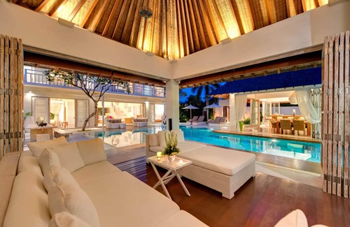 Seminyak Villa | Lush Escapes by the Ocean – Bali Villa 1064