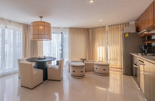 Centro Apartment | Lush getaway with bathtub + pool in Historic Center | Centro