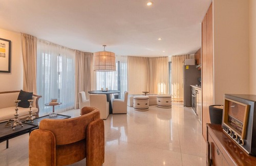 Centro Apartment | Lush getaway with bathtub + pool in Historic Center | Centro