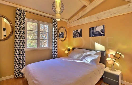 Saint-Cannat Villa | Lush villa with swimming pool, jacuzzi and sauna