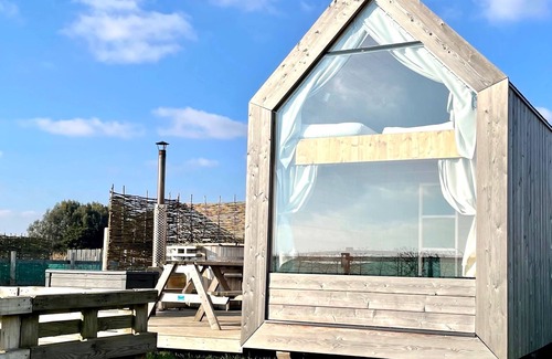 Brightlingsea Cottage | Lushna Petite 7 at Lee Wick Farm Glamping