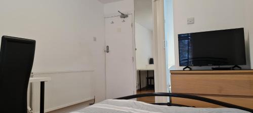 Luton House | Luton, LU3 Double Ensuite room