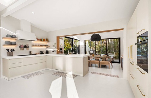 Holmes Beach House | Luum at the Shore-3 bedroom/2 bathroom Luxury Oasis on AMI