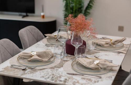 Madinat Zayed Apartment | Lux 2BR Apartment Vida Dubai Mall