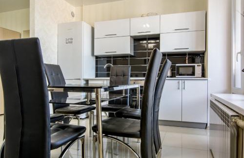 Dnipro Apartment | Lux 3-bedroom apartment in Most City area