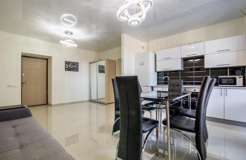 Dnipro Apartment | Lux 3-bedroom apartment in Most City area