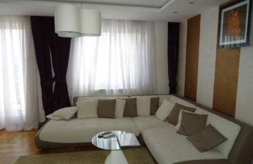 Vozdovac Apartment | Lux Apartman 7