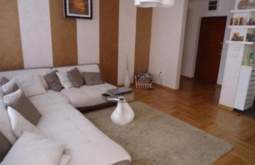 Vozdovac Apartment | Lux Apartman 7