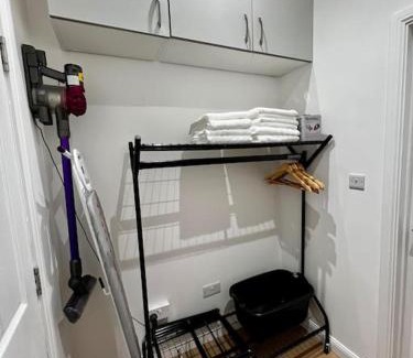 Nuneaton Apartment | Lux Apartment Nuneaton with Gated, Private Parking