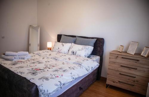 Kragujevac Apartment | Lux Apartment Rose - Elite 74m2
