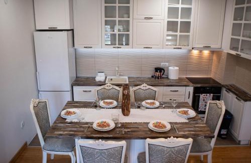 Kragujevac Apartment | Lux Apartment Rose - Elite 74m2