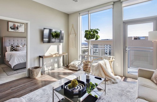 Peachtree Heights West Condo | Lux City Vibes