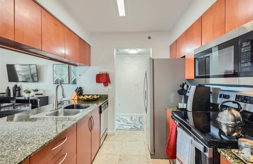 Brickell Condo | Lux Condo with City View, Downtown Brickell, Free Parking, Pool, Gym